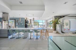 Prestigious Villa With Spa Just Steps From The Mediterranean - 5