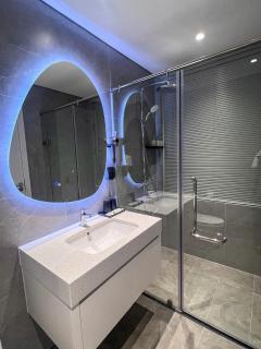 Lumi Homes - Holiday Ha Long - 9