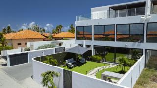 Aruba Racquet Club with Pool and Tennis Courts by Bocobay - 8