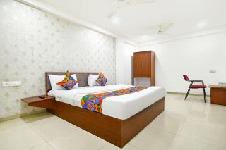 FabHotel The Cozy Stay - 9