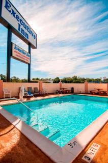 Executive Inn - Pensacola - 0