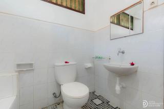 Paradise Palm Beach Bungalows and Dive Center - 2