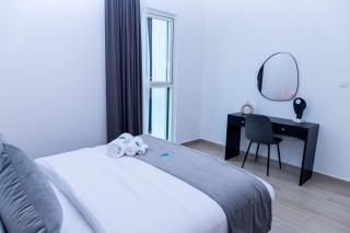 1BR in Water's Edge Yas - 5