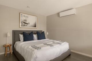Prime Location, Views & Sunsets, Walk to Hastings - 7