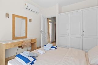 Stunning poolhouse duplex - 3 beds - South Marina - 6