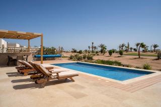 Designer Golf villa - Heated Pool & Serene views - 1