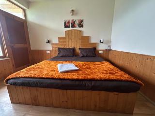 The Den Inn - 1