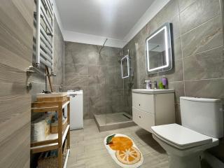 Sunny Holiday Apartment by Alz - 6