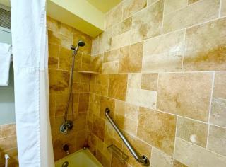 Oceanfront Top Floor - Pools, Hot Tub, Central AC - 1