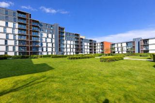 Elegant City Centre Apartment • Balcony • Parking - 3