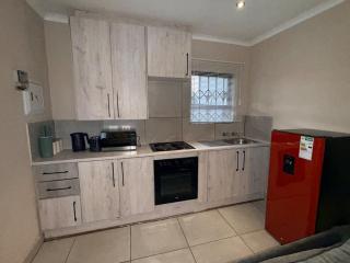 Tora Midrand Abode - 5