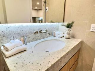 Fresh and Modern 1BR Retreat - 7
