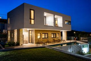 Cream Cozy Getaway - 3 Pearls Pool Retreat - 1