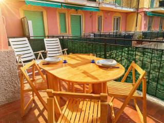 Hostdomus - Poolside Studio with pool - 1