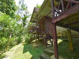 OYO 90630 Mat Leon Village - 2