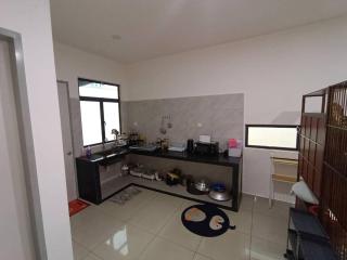 D'ROSE HOMESTAY 3 Rooms - 7