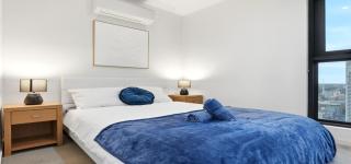 Level 37 Luxe 3BR CBD Apartment with Pool, Gym & Spa - 5