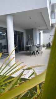Hedonist Gold-hot tub, pool, WI FI, free parking, garden - 1