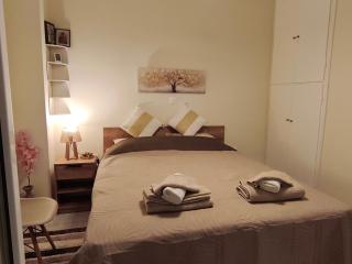 Neapoli's Island - Atenas - 2