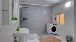 Luxury 4BR Villa Terrace & BBQ in St Julians - 4