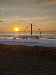 Beachfront AC 3-Bedrm Villa,14pax - 2