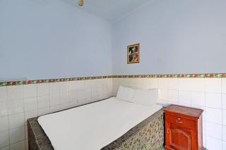 Hotel O Sekar Jagat Near Pantai Baluk Rening - 1