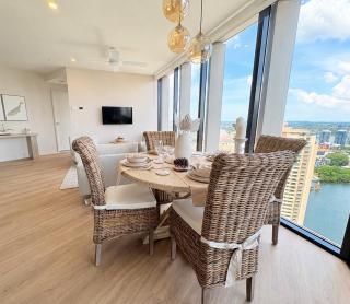 Luxury Riverside retreat - 2