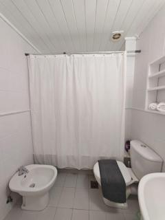 Hidden Gem Convenient & Spacious - 6