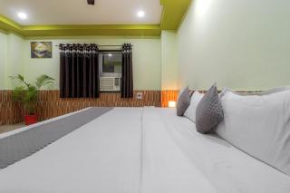 HOTEL DWARKADHEESH - 2