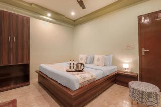 HOTEL DWARKADHEESH - 2
