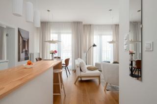 Stylish Apartments with Air Conditioning Near the Market Square by Renters Prestige - 4