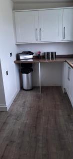 Cosy Family Home 4 BR, Wifi & Parking - 2