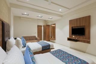 The Castle Crown - Hotel Royal Square, Ahmedabad - 4