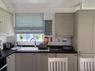 Mariners, The Bay, 2 bedrooms with ensuites, parking nearby, 1 medium or 2 small dogs welcome - 6