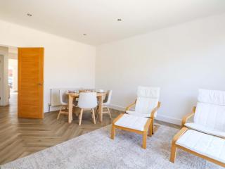 Shoreline Retreat - 4