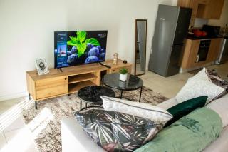 Modern 2BR Apartment in Sandton - 2