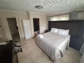 Premier Guest Lodge and Airport Shuttle Services - 2