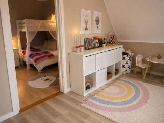 Large family villa, 12 minutes to Stockholm City - 8