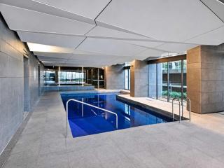 Skyline & Ocean View 2BR High Floor Residence, Near Marvel Stadium, Pool and Gym - 9