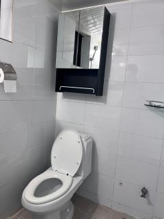 2, near hongdae, 1st floor,3beds, 2rooms - 3