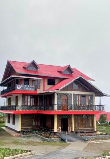 Petal & Pine Homestay - 0