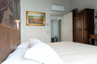 Plaza View Luxury Apartment, Alba - 9