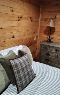Perfectly Imperfect Cabin - Turtletown - 8