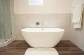 Luxury Meets Comfort - 1