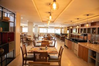 Golden Ville Hotel - 1