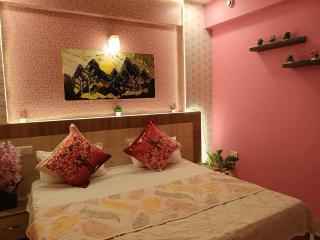 luxe retreat near Prem mandir by RAMYA STAYS - 4