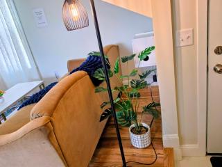 Comfortable 3BR-2BA Near Old Greenwich in Stamford - 5