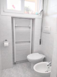 Private room and bathroom close to Piazzale Roma in Venice Mestre - 1