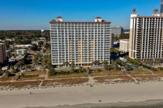 Oceanfront Escape Renovated Suite at Camelot - 8