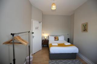 A-N-G Apartments - Parking EV 22kW by the Beach, Canoe Lake & South Parade Pier - 2